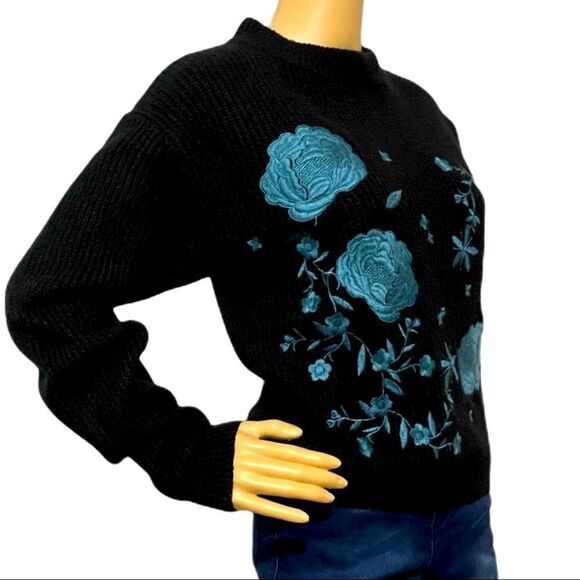 Who What Wear Embroidered Sweater    - Picture 3 of 8